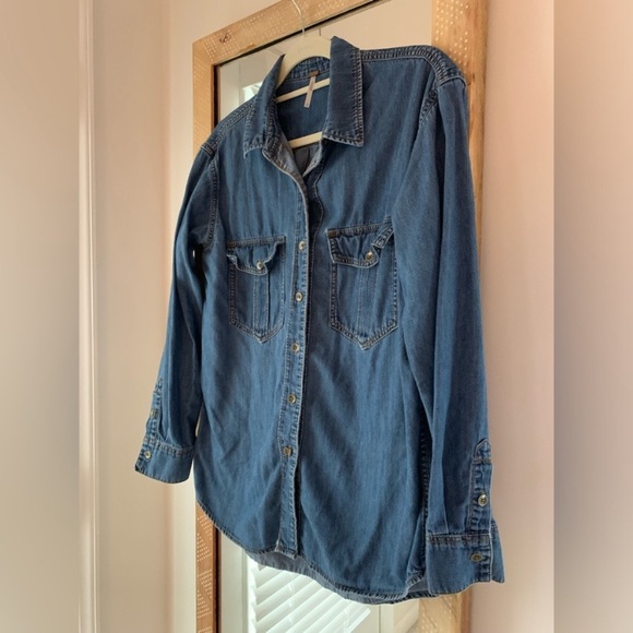 free people chambray/denim button down shirt - Picture 2 of 7